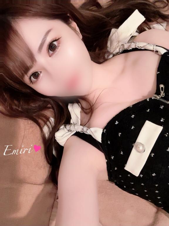 えみり